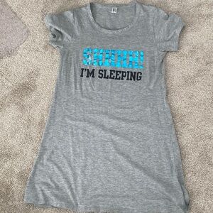 SHHHH! I’m Sleeping Rampage graphic grey Sleep shirt. M